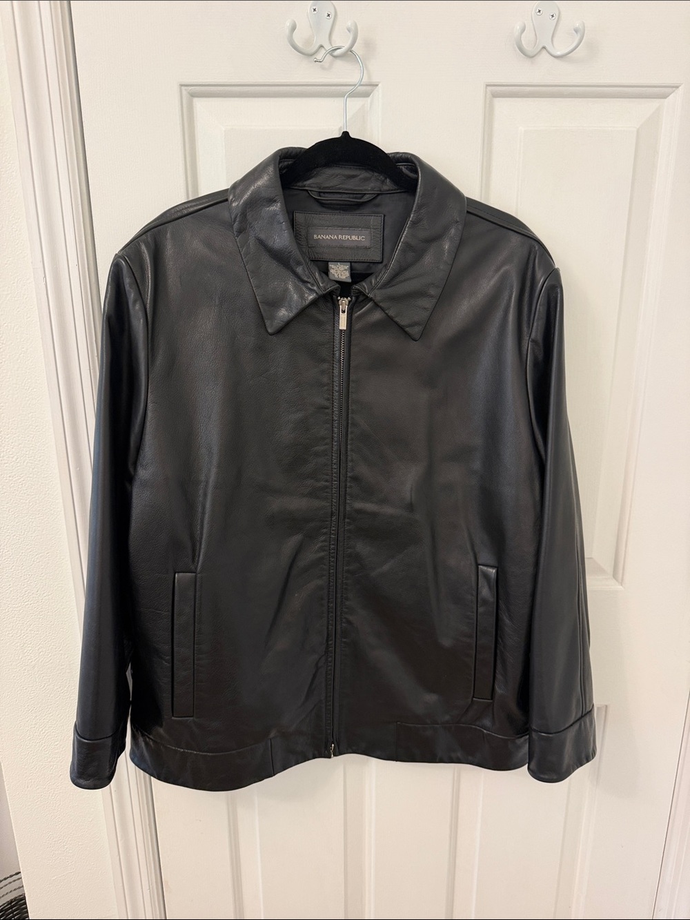 Banana Republic Men's Black Leather Jacket. Only worn a few times. Spotless